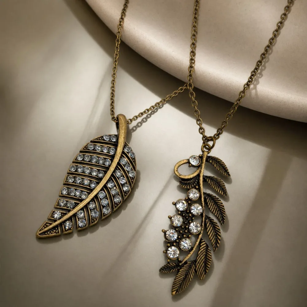 Retro Leaf Rhinestone Necklace Distressed Long Leaf Pendant Necklace 0321
