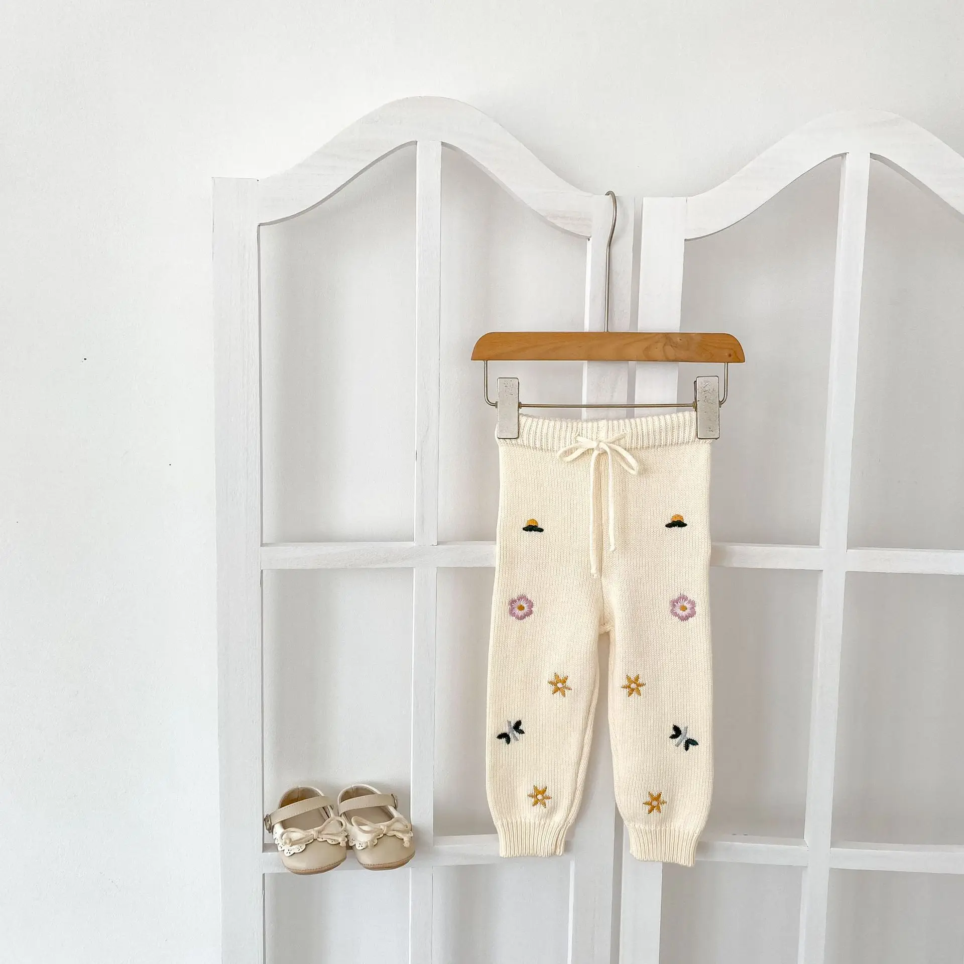 New Autumn And Winter Women's Baby Leg Binding Embroidered Knitted Pants 1-4 Years Old Pure Cotton