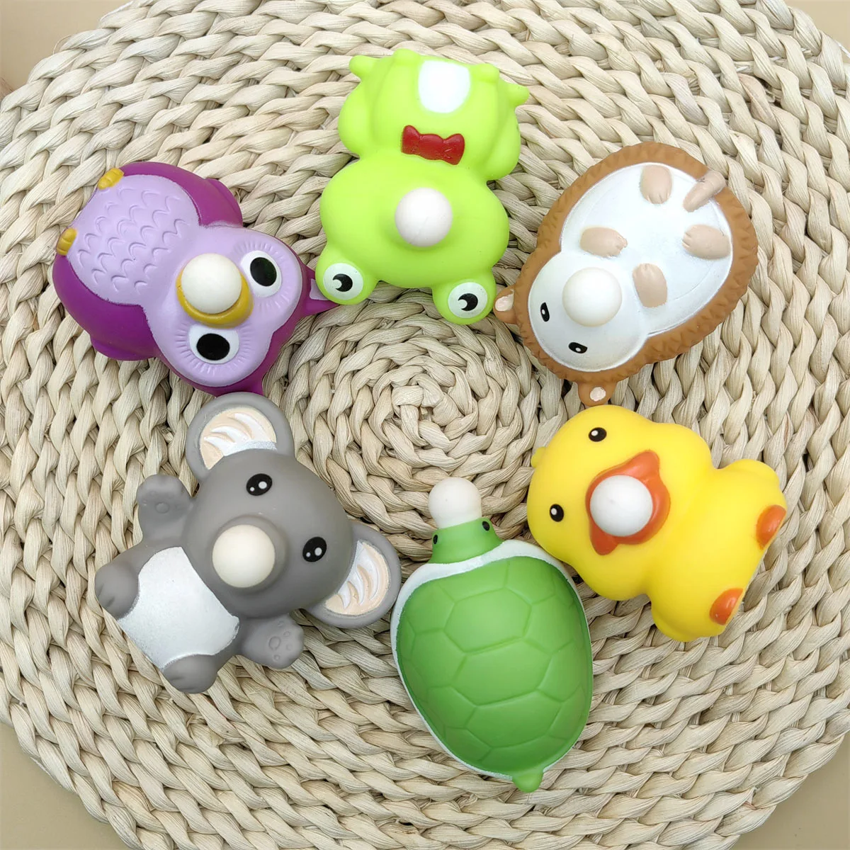 

Novelty Funny New Decompress Simulation Small Animal Will Blow Bubbles Frog Hedgehog Owl Duck Children Squeeze Spit Bubble Toy