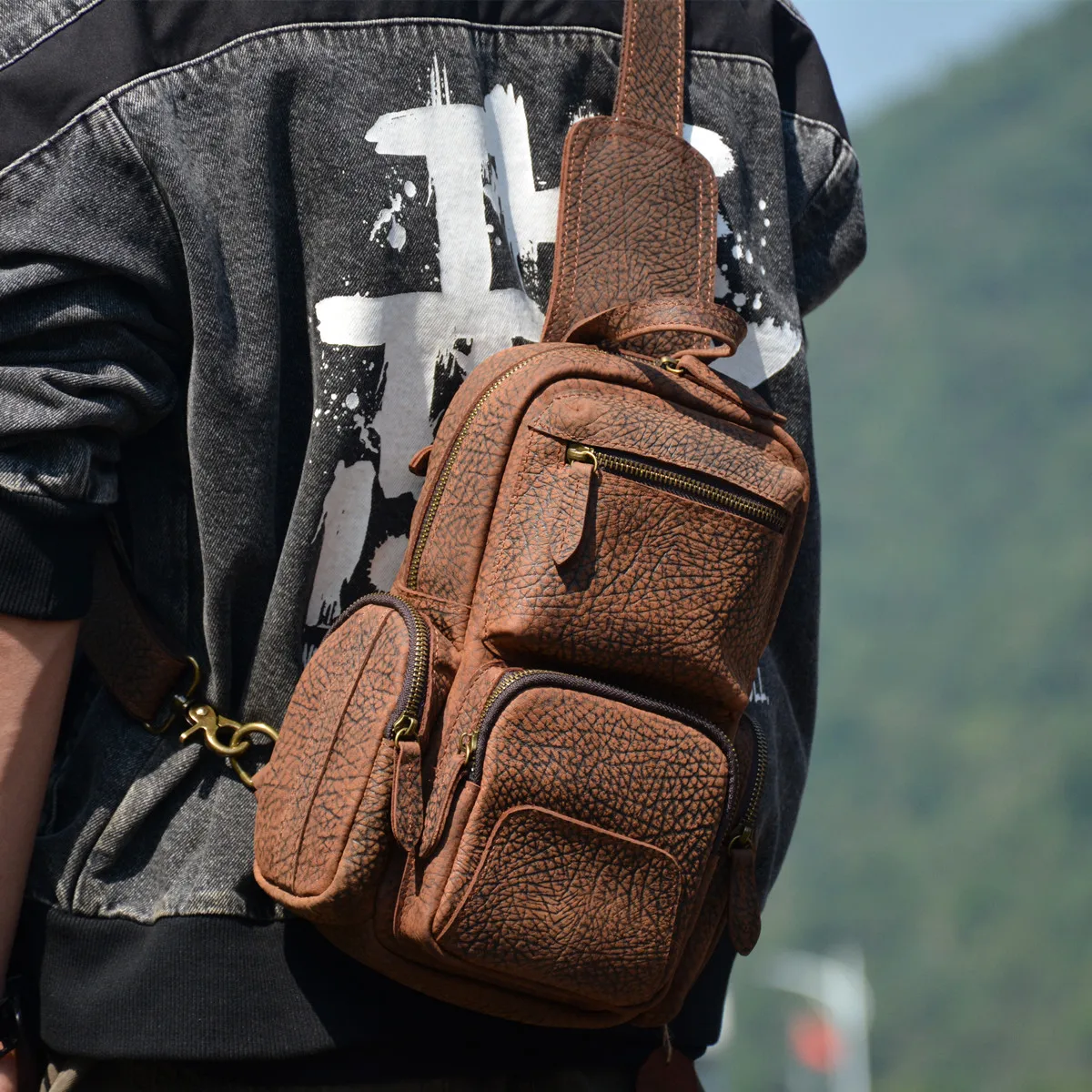 

Retro Biker Men's Chest Bag Large Capacity Slant Crossbody Mad Cowhide Leather Fashionable Backpack Casual Leisure