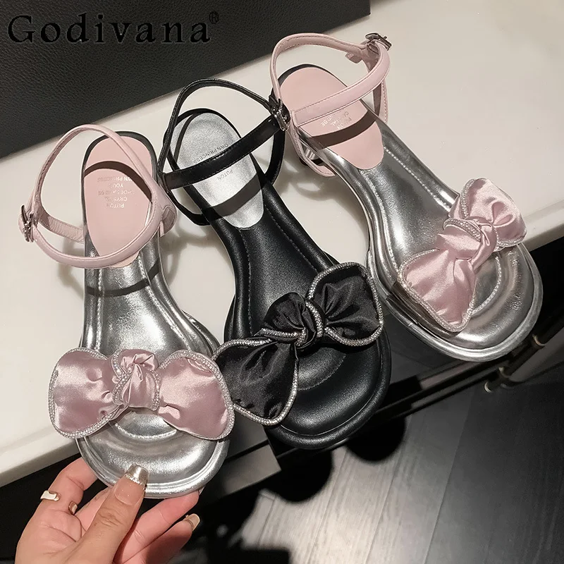 

2025 New Korean Version Original Gentle Fairy Style Sandals Rhinestone Bow One-word Buckle with Skirt Open-toed High Heels