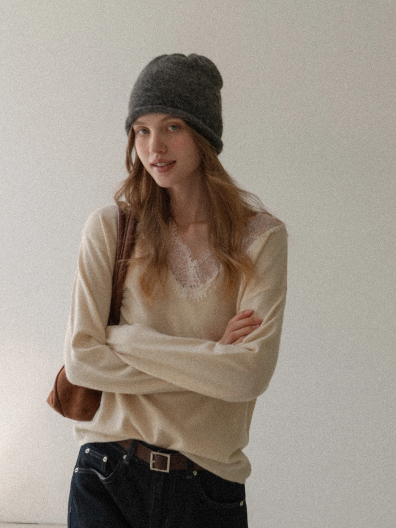 

EGGKA Soft Lace Knitted Sweater Women's Loose V-Neck Long Sleeve Top Autumn Winter Casual Comfortable Slimming Fashionable