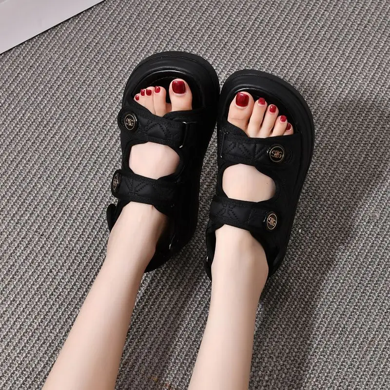 Platformowe buty damskie czarne letnie 2024 obuwie sandały dla kobiet Outdoor Chic i eleganckie codzienne buty wygodne Vip Korea