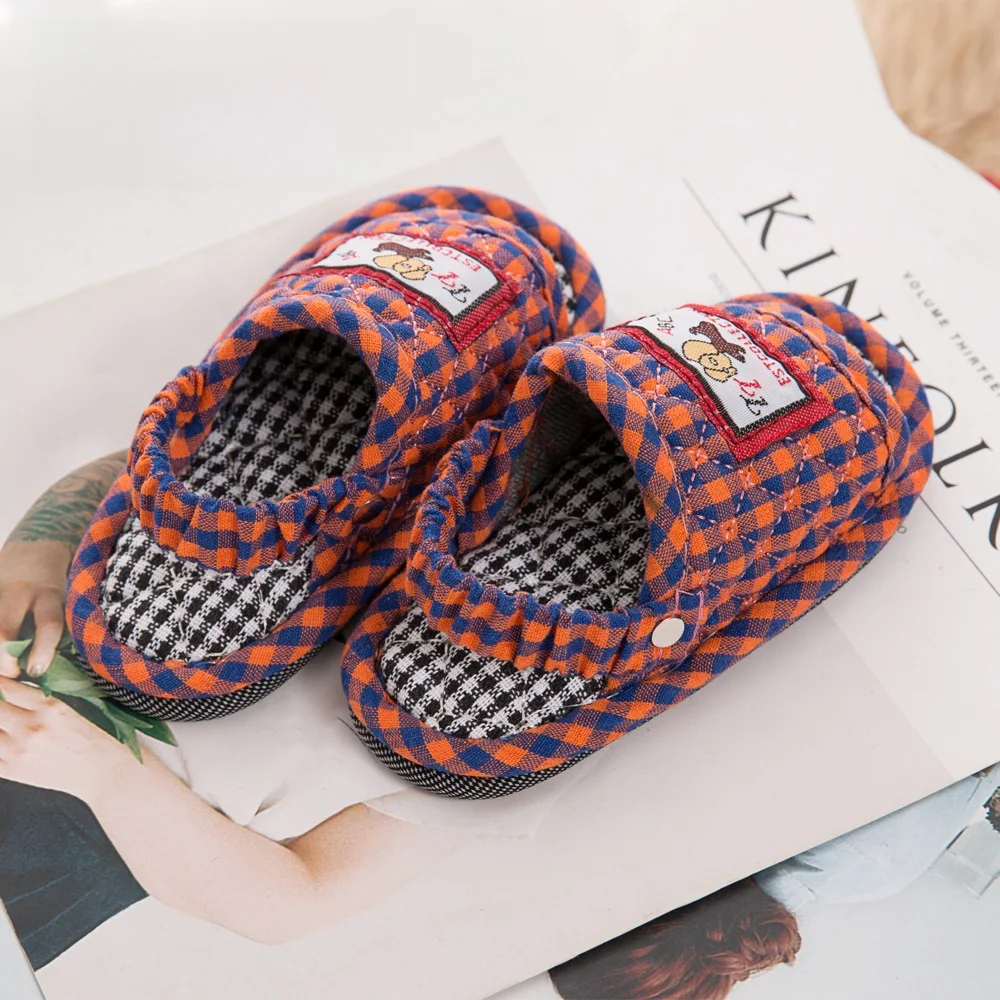 

Домашние детские тканевые тапочки, противоскользящие бесшумные тканевые боты, домашний пол, удобные всесезонные тапочки с мультяшным дизайном