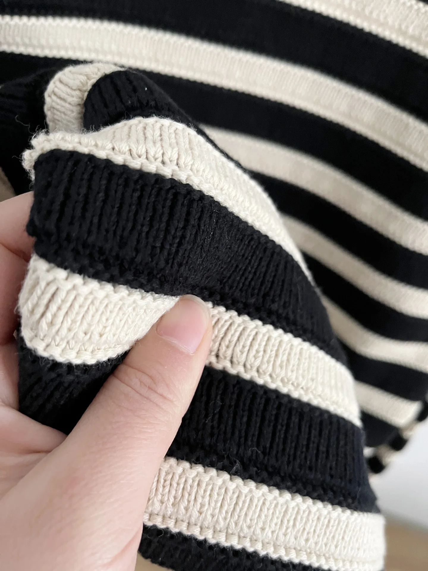 Fashion Striped Knitted Sweater Cardigans Women Elegant Simple Single Breasted Outerwear 2024 New Female Jumper Casual Chic Top