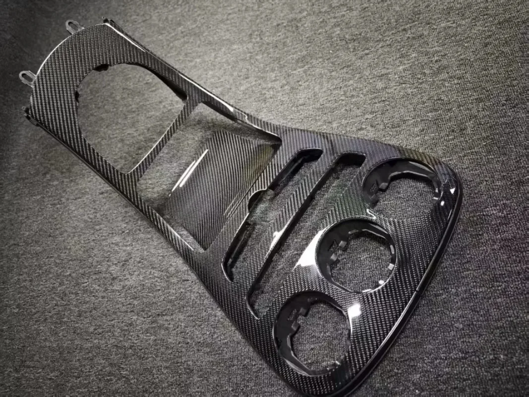 Real Carbon Fiber Bright Black Lightweight High Strength Automotive Trim Cover for Class C W205 GLC X253