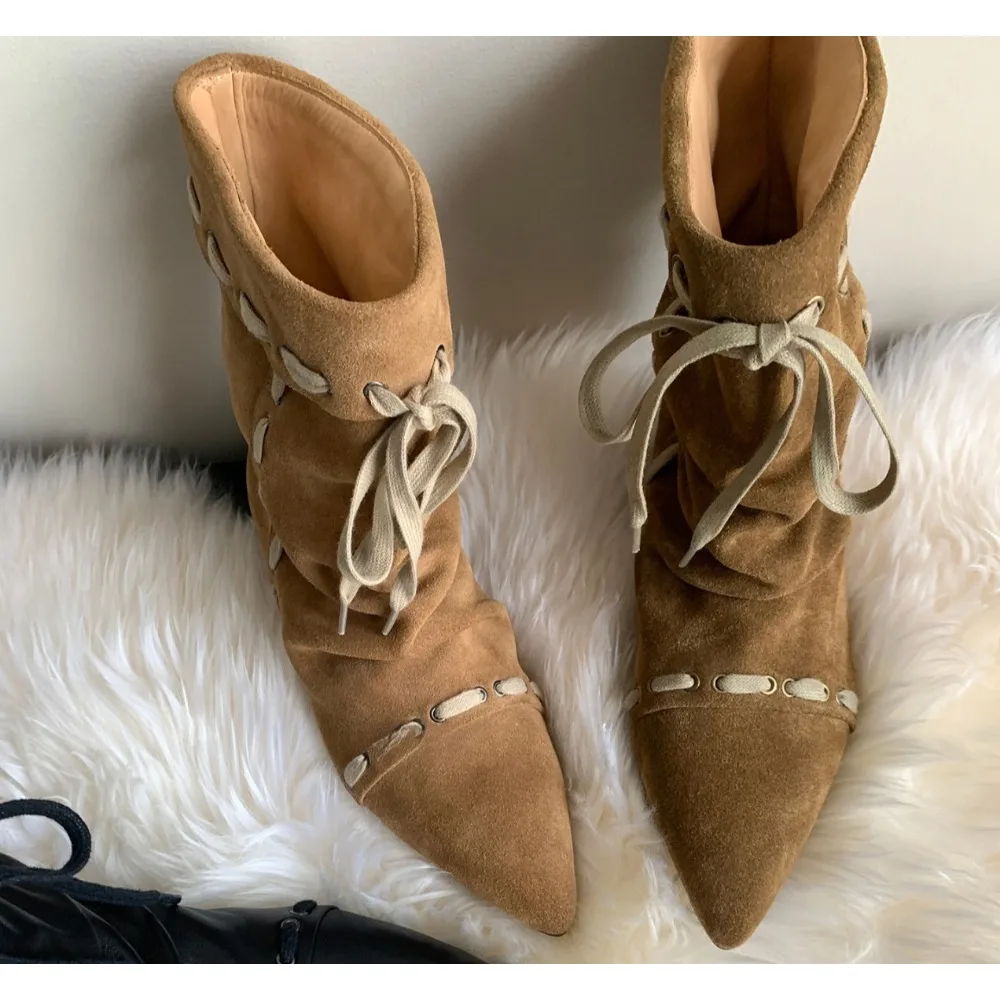 

Designer Woman Ankle Boots Autumn Suede Leather Pleated Women Pointed Toe Western Cowboy Boots Fashion Short Chelsea Botas Mujer