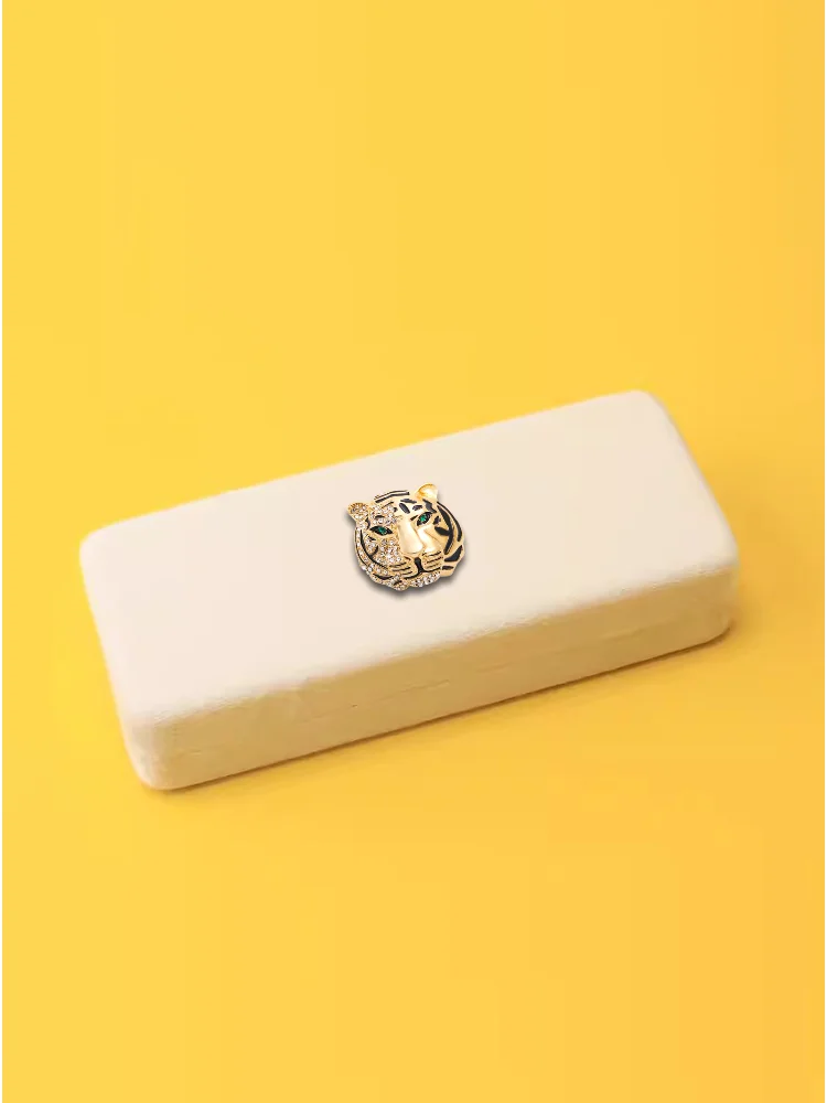 

Solid Color Portable Glasses Storage Case - Translucent Butterfly Decor