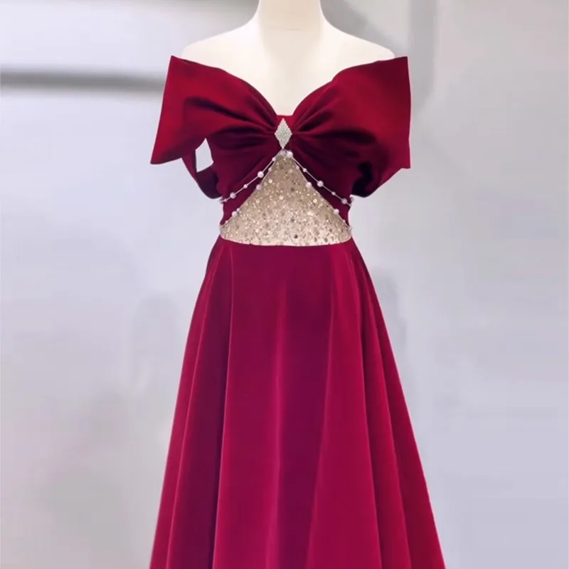 shoulder toasting new wine red usually can wear small dress