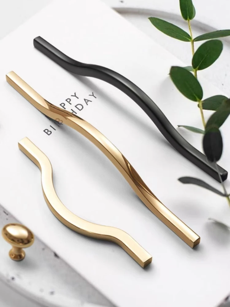 Modern Light luxury Handles for Furniture Wardrobe Pulls Minimalist Black and Golden Long Handles for Cabinets Drawer Door Knobs