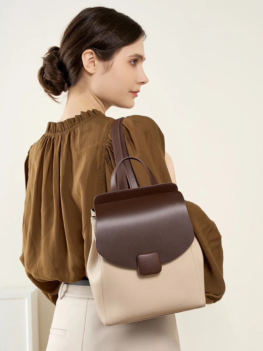 

2025 New Style Women's Small Backpack Genuine Leather Lightweight Large Capacity Commuter/College Student Travel Schoolbag