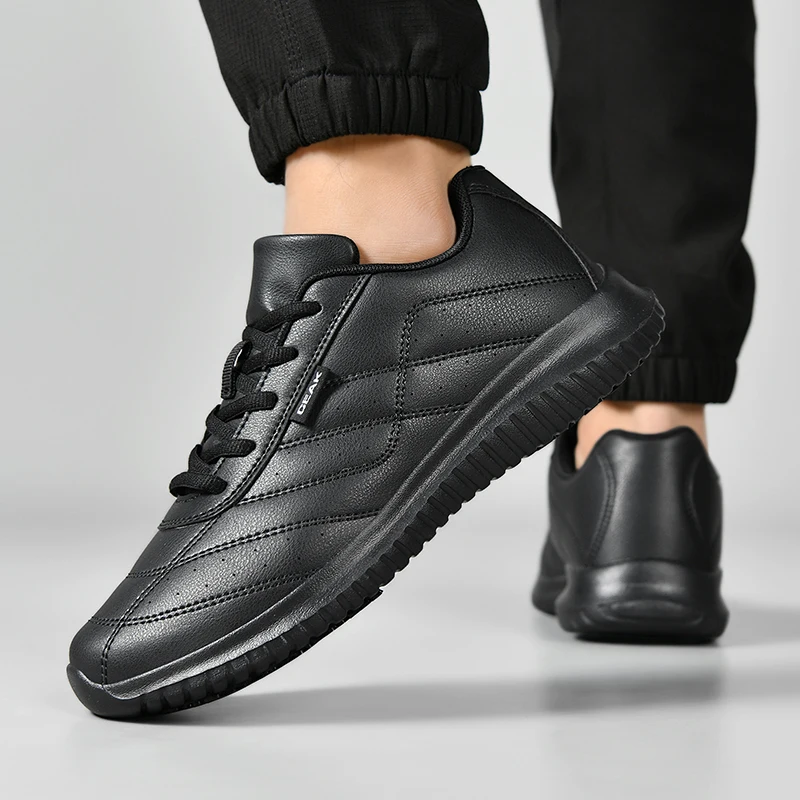 Chef shoes four seasons non-slip waterproof oil-proof hotel kitchen work shoes light breathable outdoor men's walking sneakers