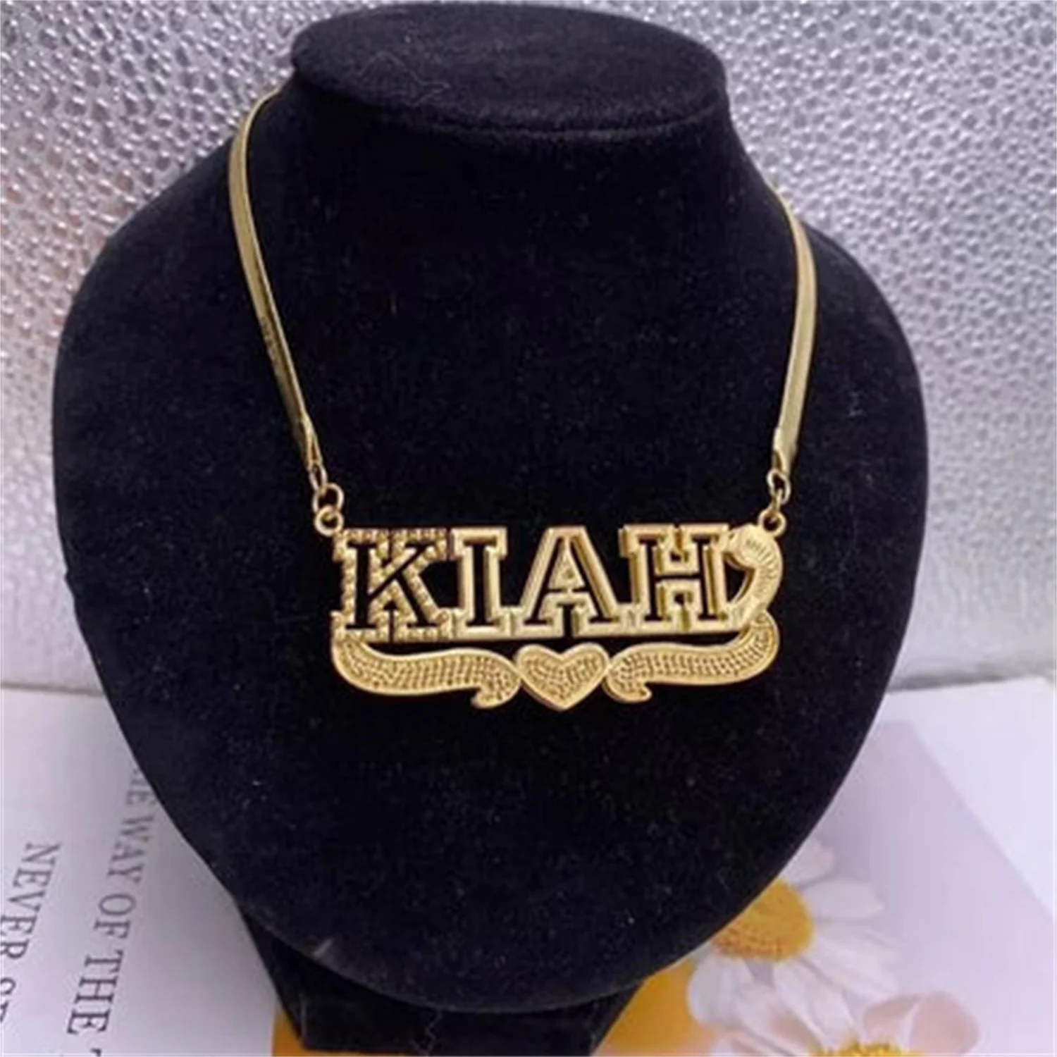 Imagem -04 - Personalizado 18k Banhado a Ouro Nome Colar Presente para a Jóia Feminina Dupla Camada Oco Fonte Coração Placa de Identificação Cobra Corrente Personalizado