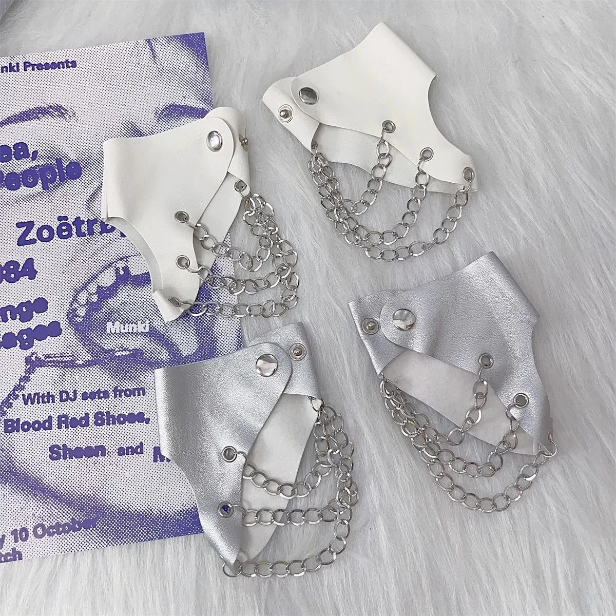 スキン手袋変装 y2k アクセサリーコスプレ手袋パンクダンスアクセサリー衣装ハンドカフロリータチェーンクール手袋