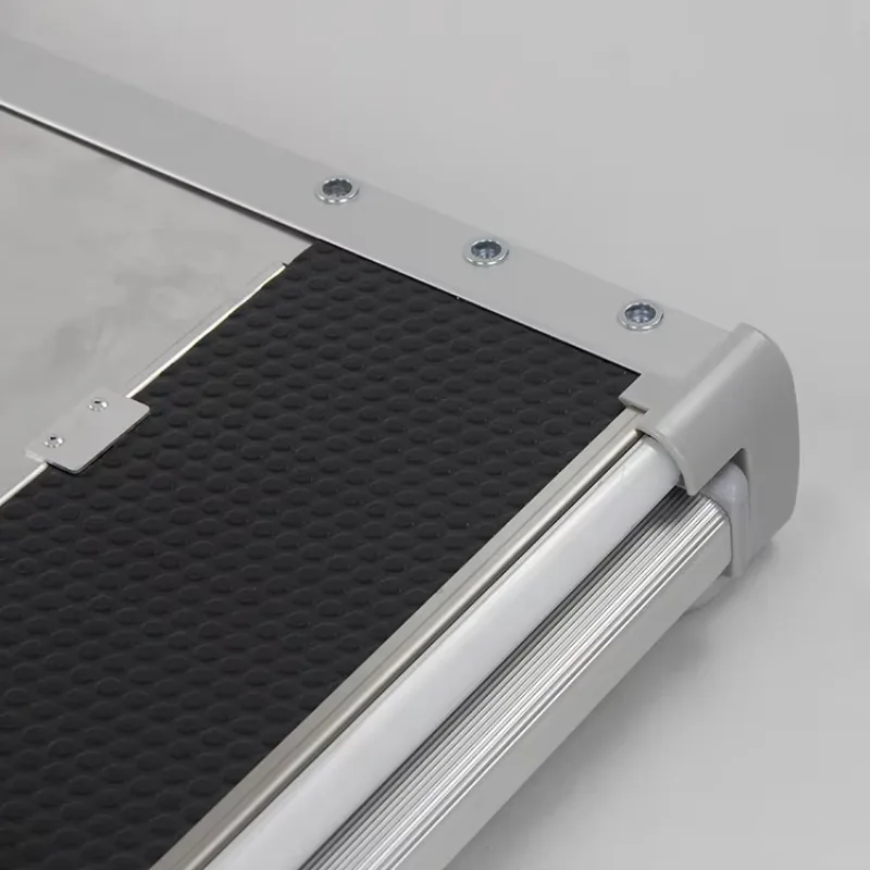 رائجة البيع متنقل للطي خطوة انزلاق قافلة عالية الشد سبائك الألومنيوم تخييم انزلاق مقطورة RV الخطوة