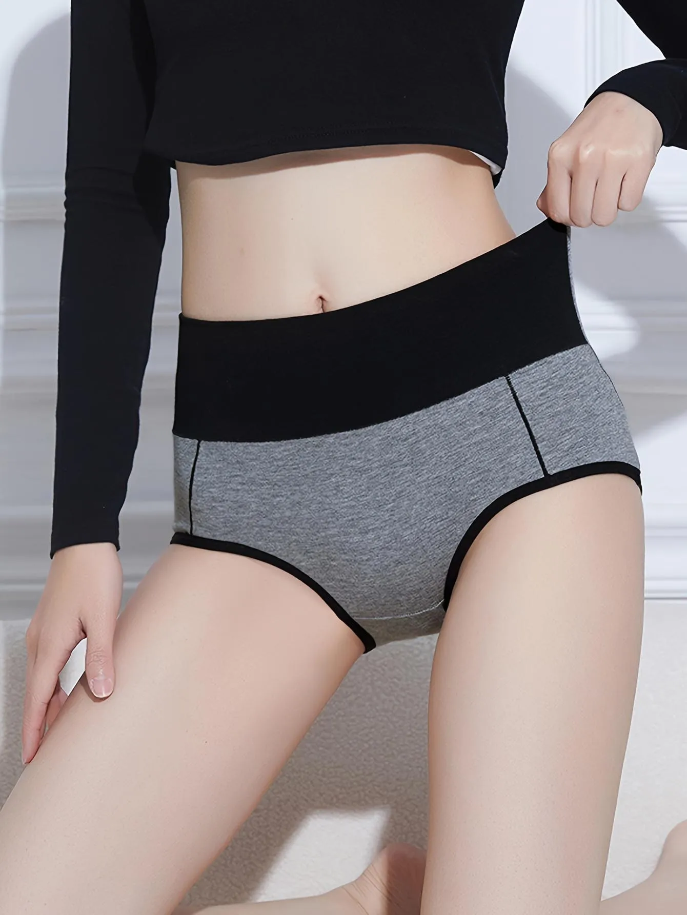 Elegant High-Waist Cotton Briefs: 4-Pack with Heel Cutouts and Color Block Design Underwear