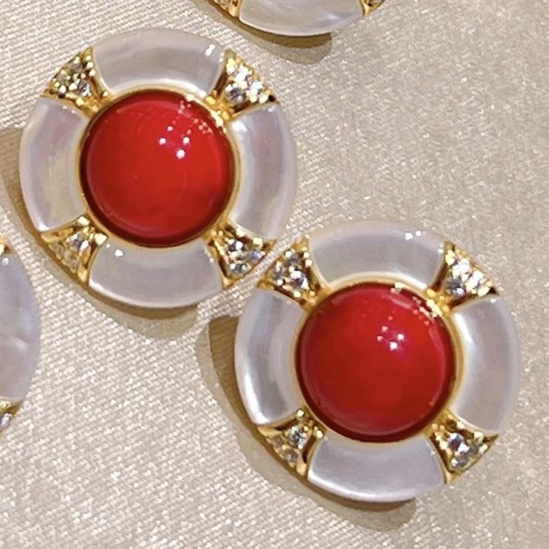 

KQDANCE Серьги из стерлингового серебра 925 пробы с позолотой, натуральным перламутром и кубическим цирконием, простые круглые серьги в минималистском стиле