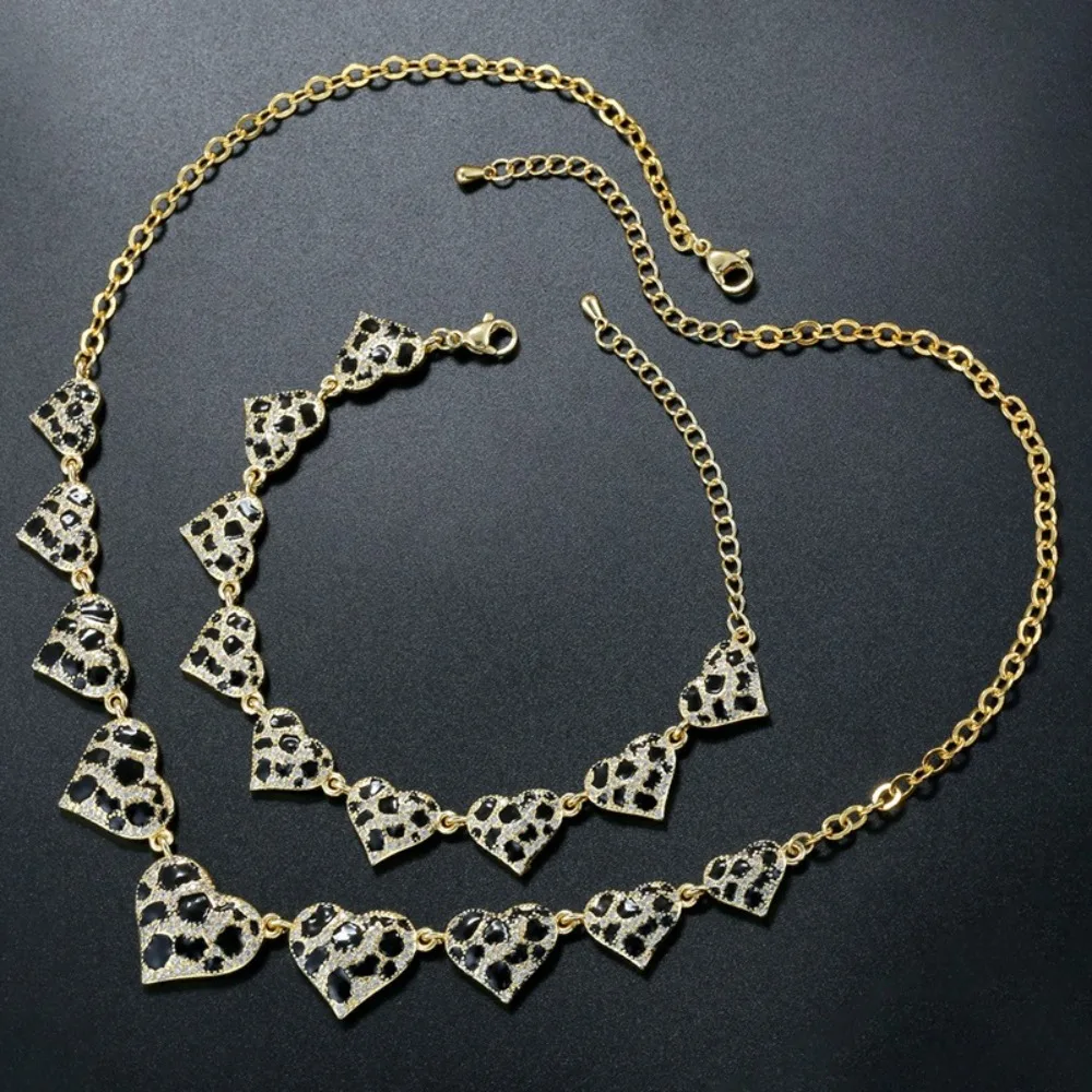 Women's Heart-Shaped Stainless Steel Necklace Inlaid With Zircon, A Luxurious And Fashionable Punk Lnstagram Collection.
