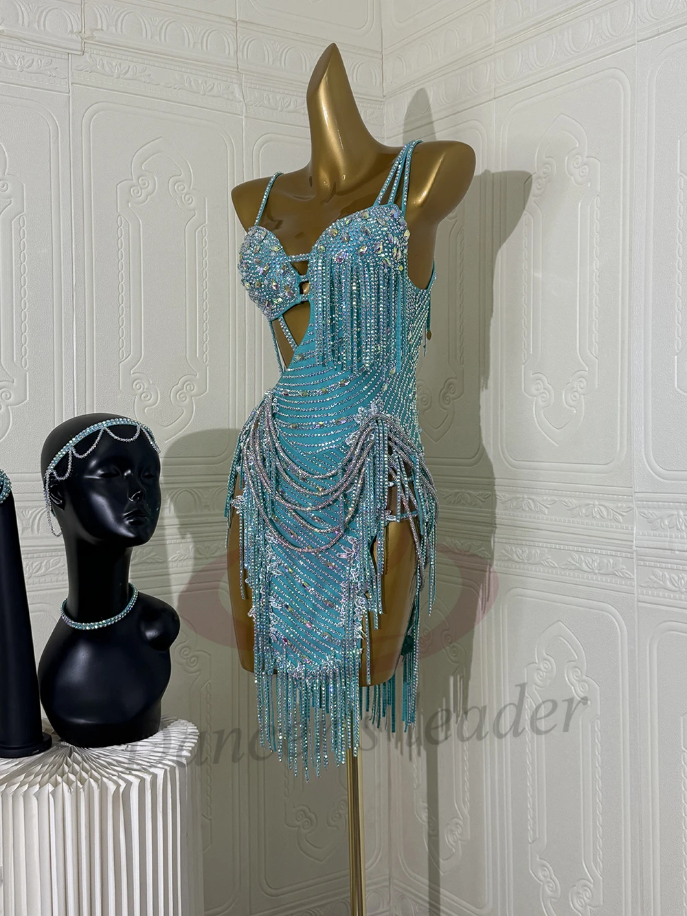 ชุดเต้นลาตินสำหรับผู้ใหญ่และเด็ก ประดับด้วยเพชร AB ระดับไฮเอนด์ ตกแต่งด้วยโซ่เพชรและพู่ห้อย กระโปรงสำหรับเต้นแทงโก้ เสื้อผ้าผู้หญิง