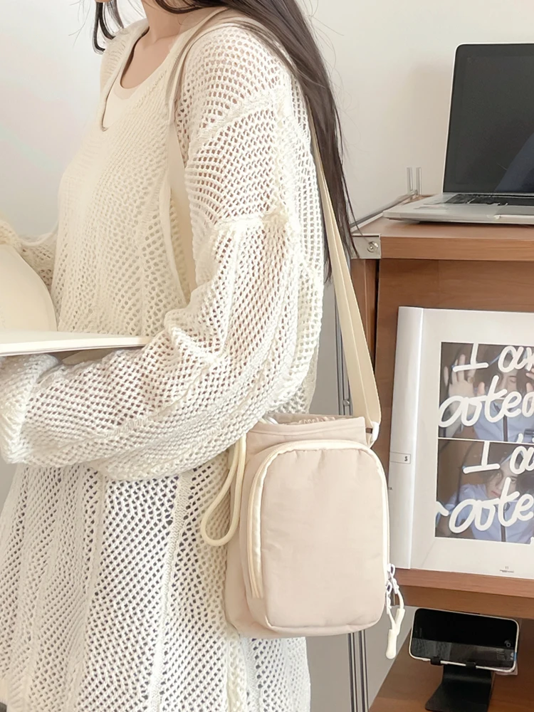 Nouveau 2025 sac à bandoulière pour femmes sac de bouteille d'eau isolé Portable Sports de plein air voyage sac de marche pour bébé sac de téléphone Portable