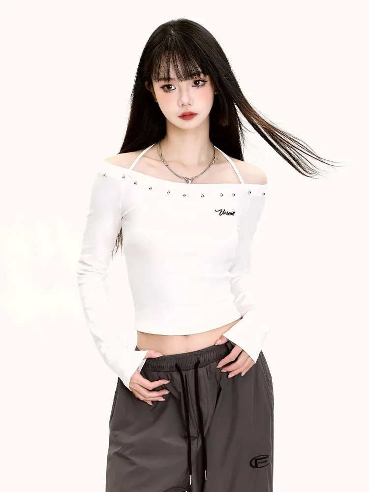 تي شيرت نسائي أمريكي مثير بدون أكمام وبدون أكتاف، بأكمام طويلة، بتصميم أنيق وملائم للجسم، يبرز الأناقة والإطلالة الجذابة.