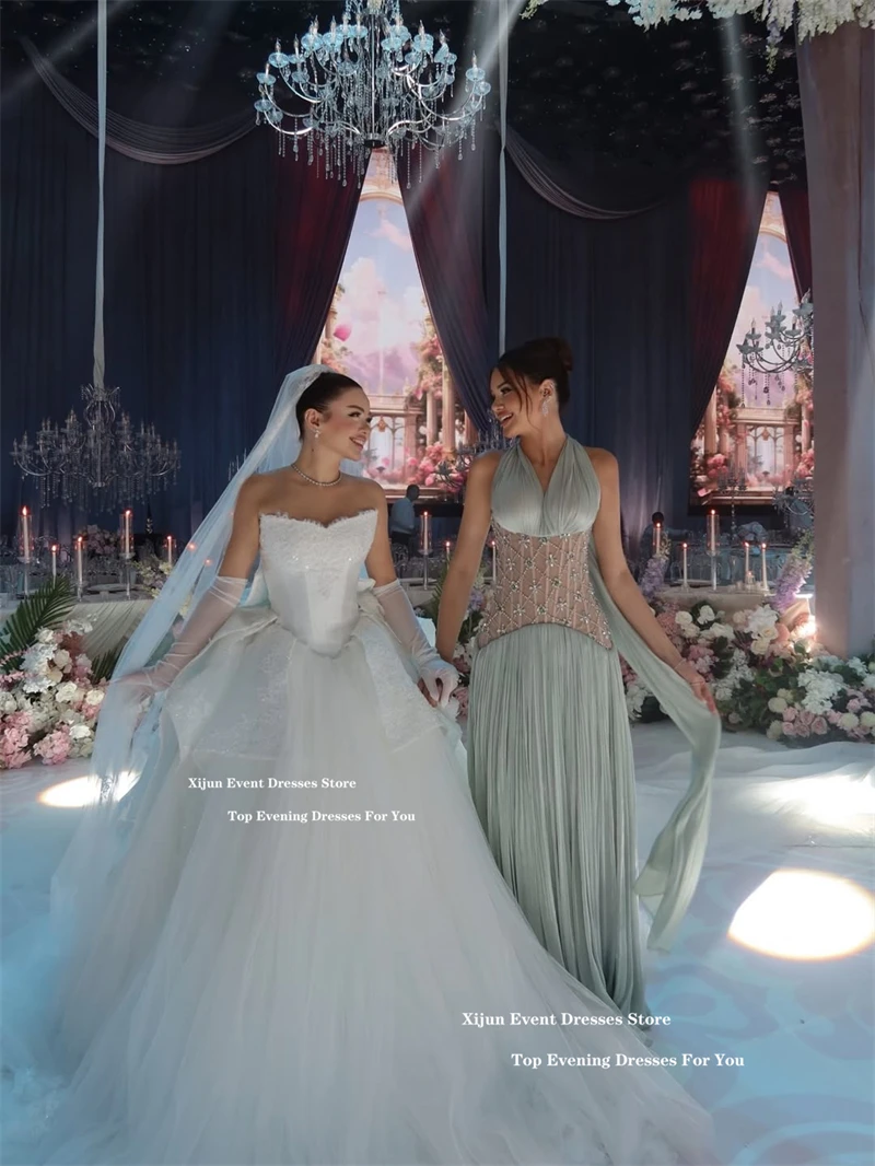 Xijun Preciosos vestidos de noche de color verde menta, vestidos de fiesta sin mangas con cuentas halter, vestidos de fiesta plisados de lujo de Dubai personalizados