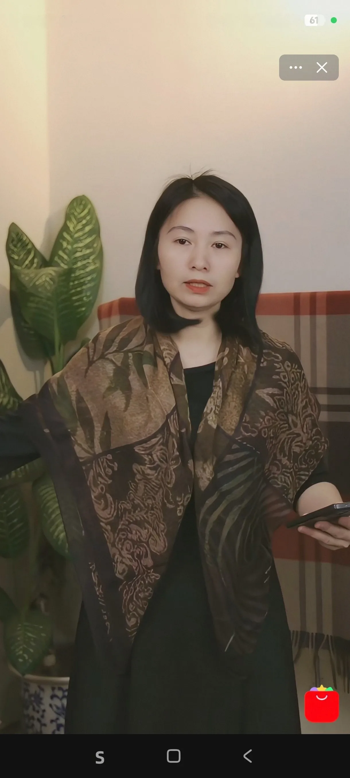 Echarpe-de-cou-echarpeuse-en-cachemire-pur-peinte-a-la-main-200-points-effet-voile-brumeux-pour-le-printemps-et-l'ete-ideale-pour-les-pieces-climatisees