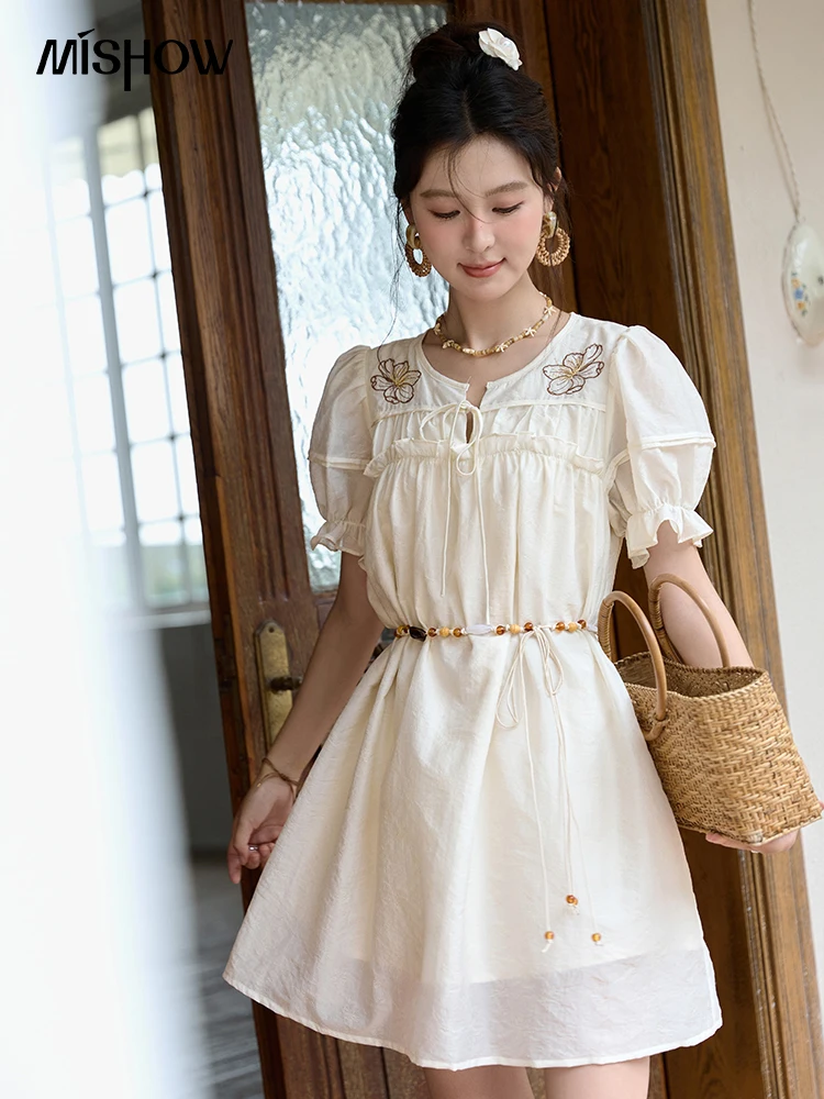 

MISHOW Vacation Retro Sweet Dress for Women 2024 Summer Jacquard Embroidered Bubble Sleeve Dresses with Bohemian Belt MXD30L1864