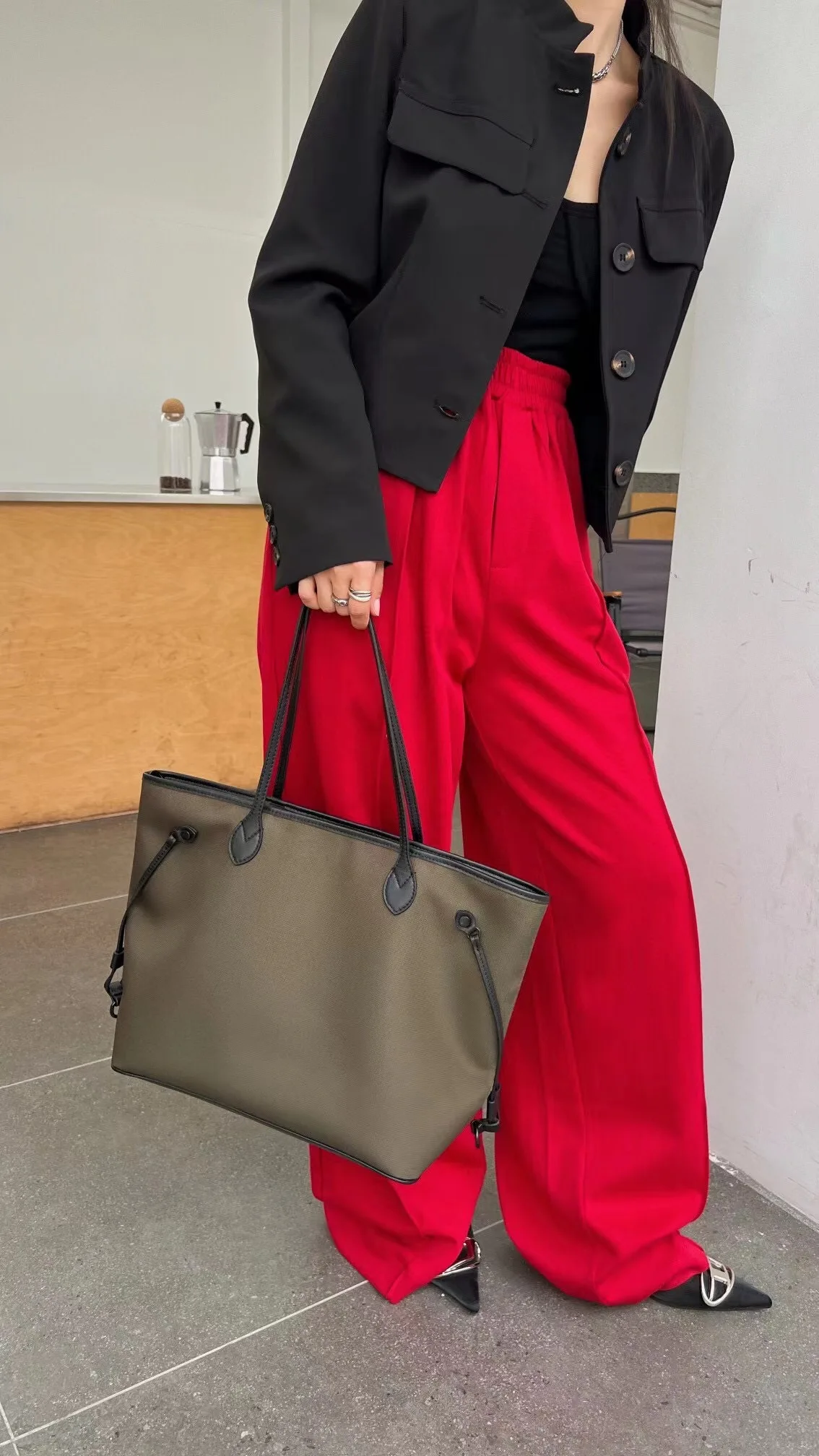 Tote bag, women's large capacity bag, canvas Tote bag, hard bottomed commuting, high-end feeling large bag, shoulder bag