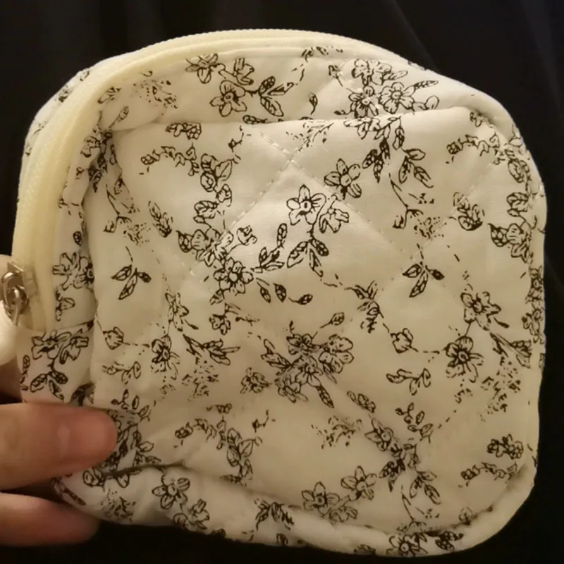 Ins Cute Bow Makeup Bag Woman Large Sanitary Pad Pouch Sanitary Napkin Storage Bag Girls Coin Purse Coin Pouch Kids Cute Purse