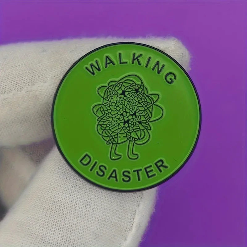 Innovation Walking Disaster Enamel Pin Green Hot Mess Badge Pun Brooch for Clothes Accessories Fashion Gifts