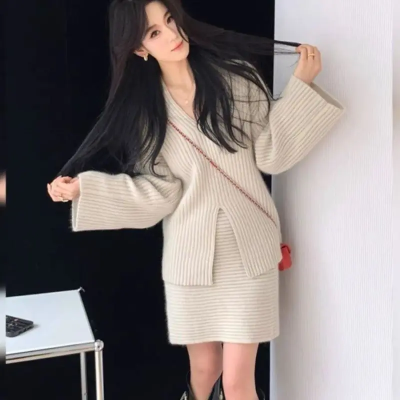 Autumn Winter Two Piece Suit For Women's Salt Style Wear with Royal Sister Feel Loose Small Fragrant Sweater Half Skirt Sets