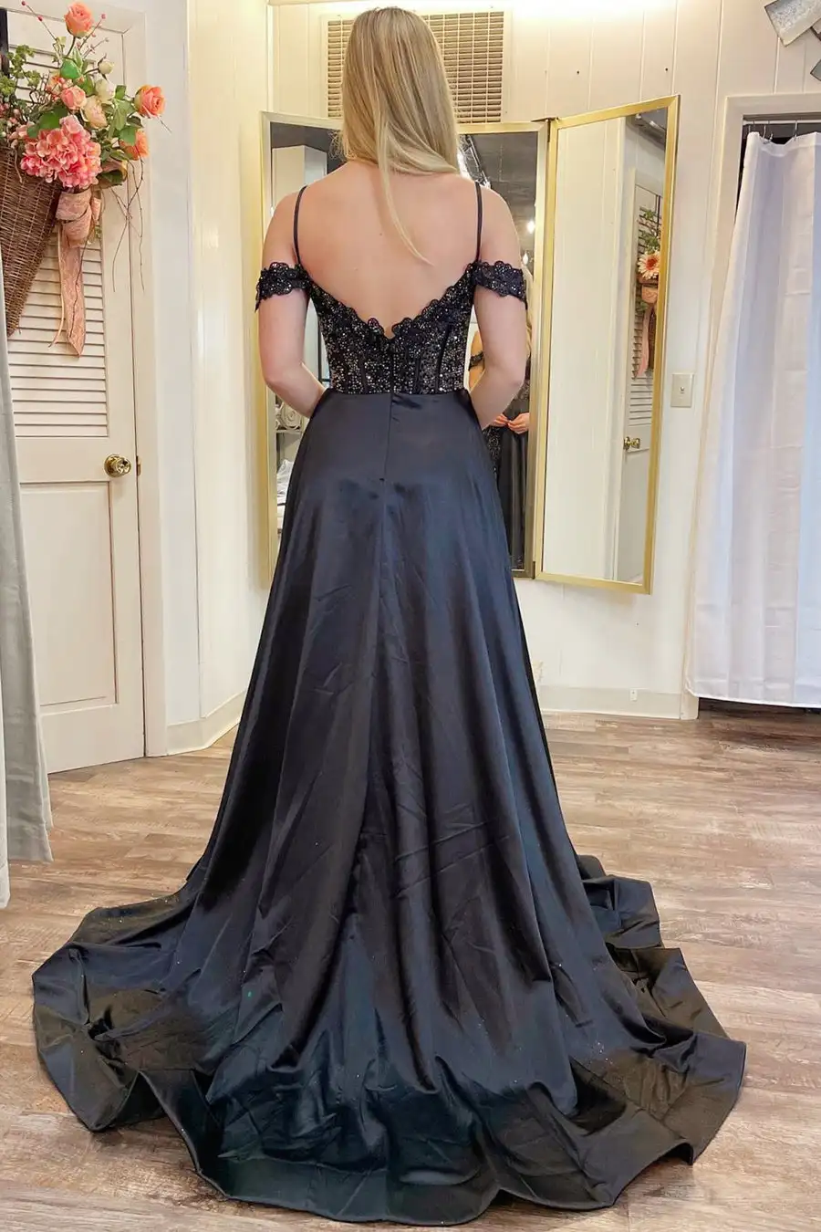 Off Shoulder A-Line Formal Dress With Slit 2024 Elegant Satin Evening Gown Beaded Appliques Long Prom Dresses Women'S Party Robe