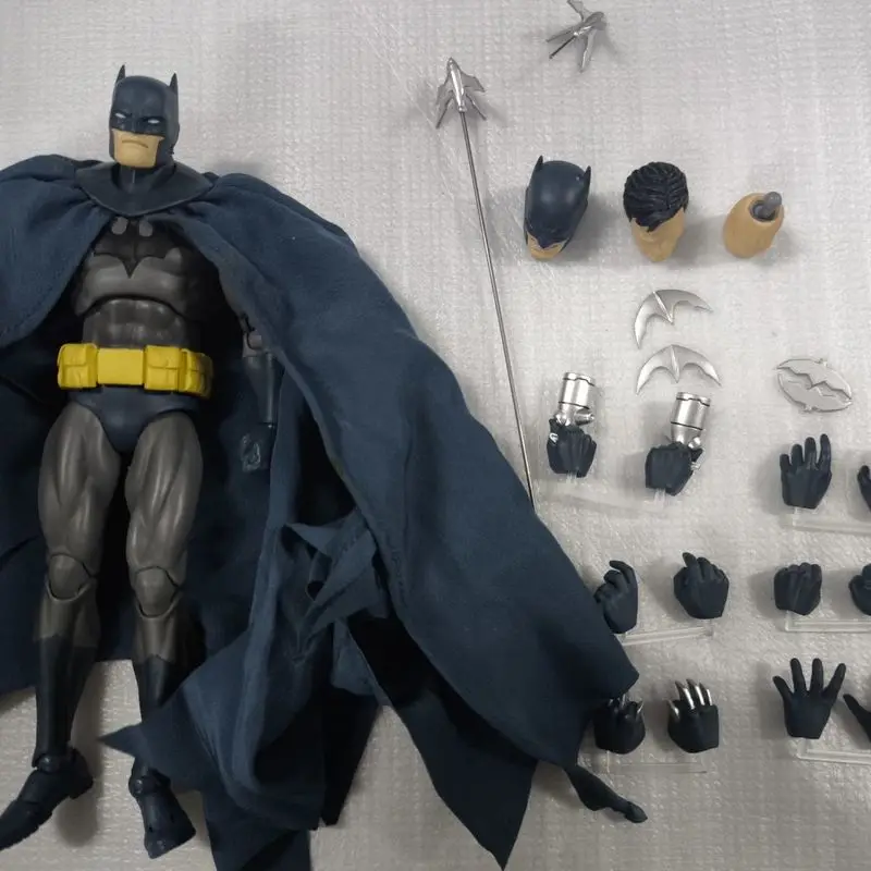 

New In Stock Original Mafex 1/12 Ruce Wayne Batman Blue Anime Action Figures Pvc Collection Statue Collection Figures Gifts Toys
