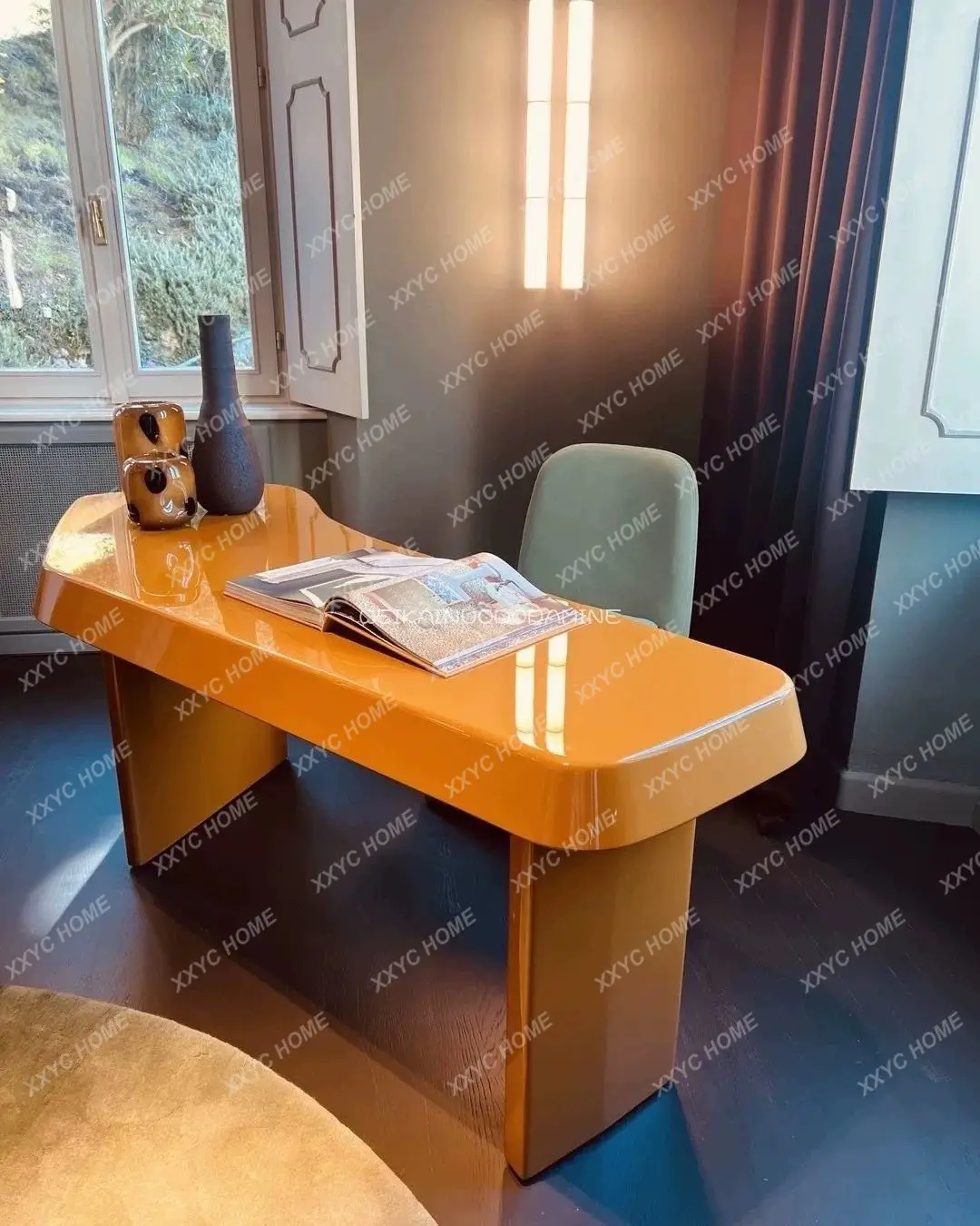 LHousehold desk light luxury computer desk high gloss paint special-shaped solid wood desk