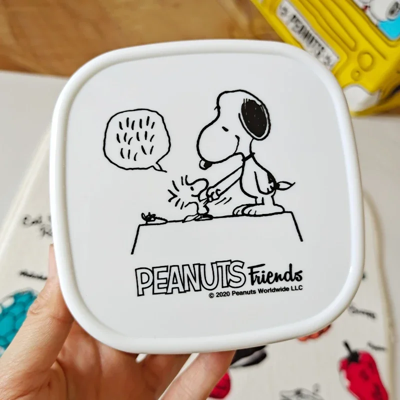 Snoopy Lunch Box Children Portable Bento Box Snack and Fruit Rice Ball Storage Box Kids School Office Supplies Food Container