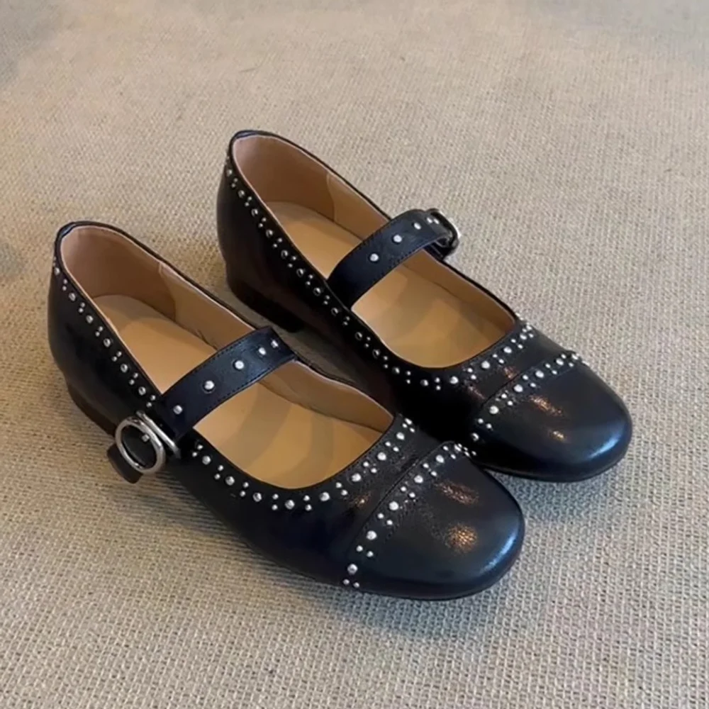 Women Sheepskin Version French Retro Rivet Mary Jane Shoes Shallow Mouth One Buckle Pumps Versatile Flat Ballet Flats Ladies Dai