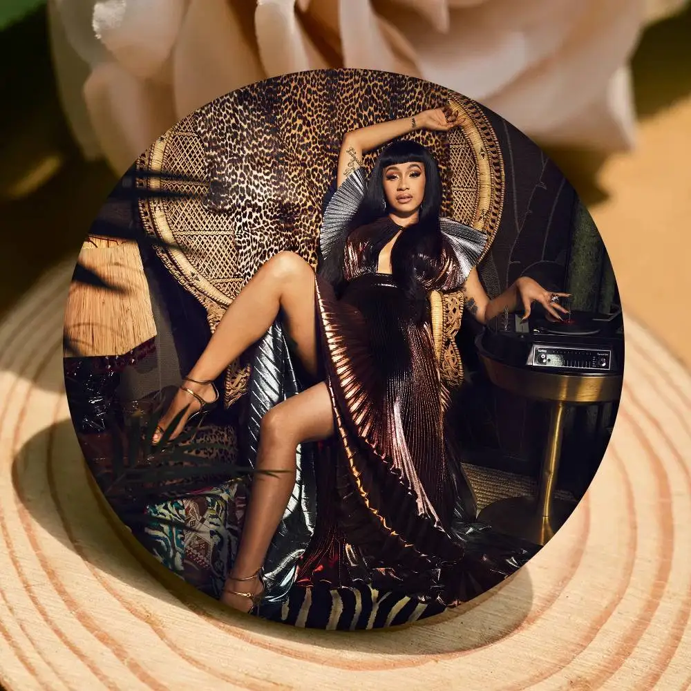 المغني C-كاردي B شارات 32/44/58 مللي متر دبابيس الكرتون المستديرة دبابيس اليدوية لحقيبة الظهر مجوهرات اكسسوارات هدايا شارة الإبداعية