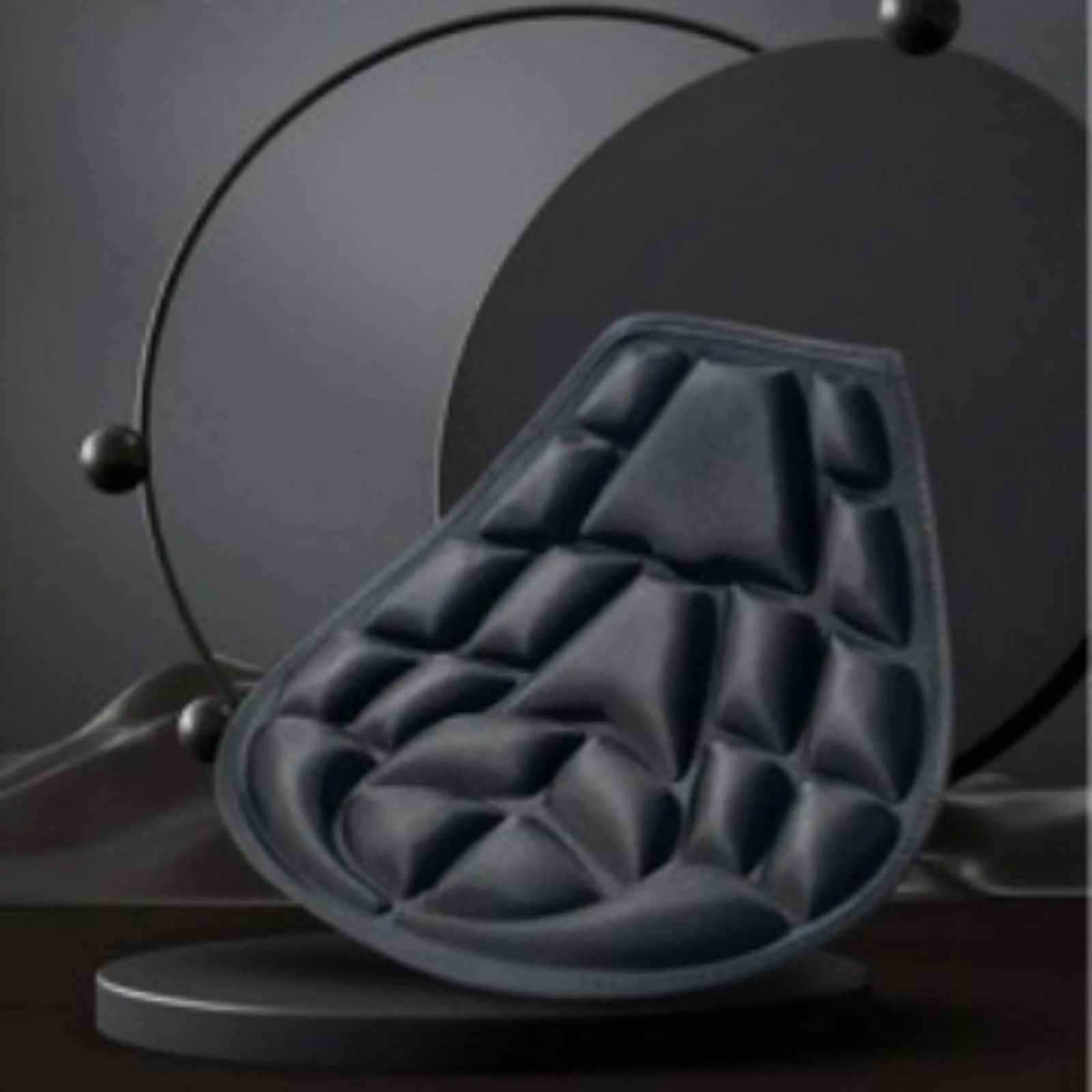 Motorcycle Seat Cushion with 3D Segmented Padding Contoured Motorcycle Seat Cushion Breathable Ergonomic for Daily Commuters