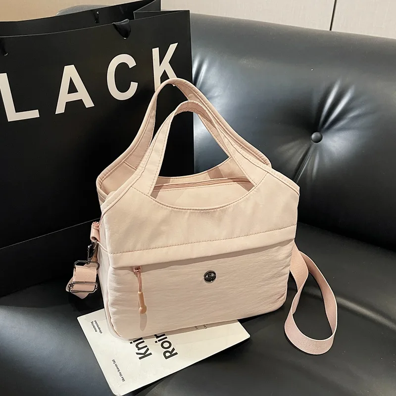 

New Korean Style Waterproof Crossbody Bag Lightweight Multi Pocket Fashion Shoulder Bags Casual and Minimalist Commuting Bag
