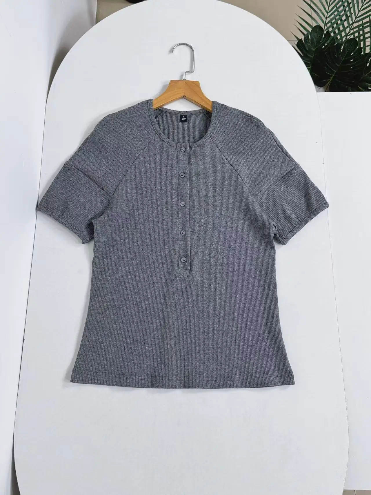 Nordic Style Comfortable Knitted Short Sleeve T-Shirt Women's round Neck Half Buttoned Slim Fit Summer Top Fashion Commute