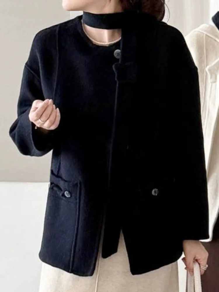 ZMEENNA Damen-Kurzmantel aus Wollmischung mit Knopfleiste vorne, schicke Winterjacke mit einzigartigen Kragen und Taschendetails ZM4006