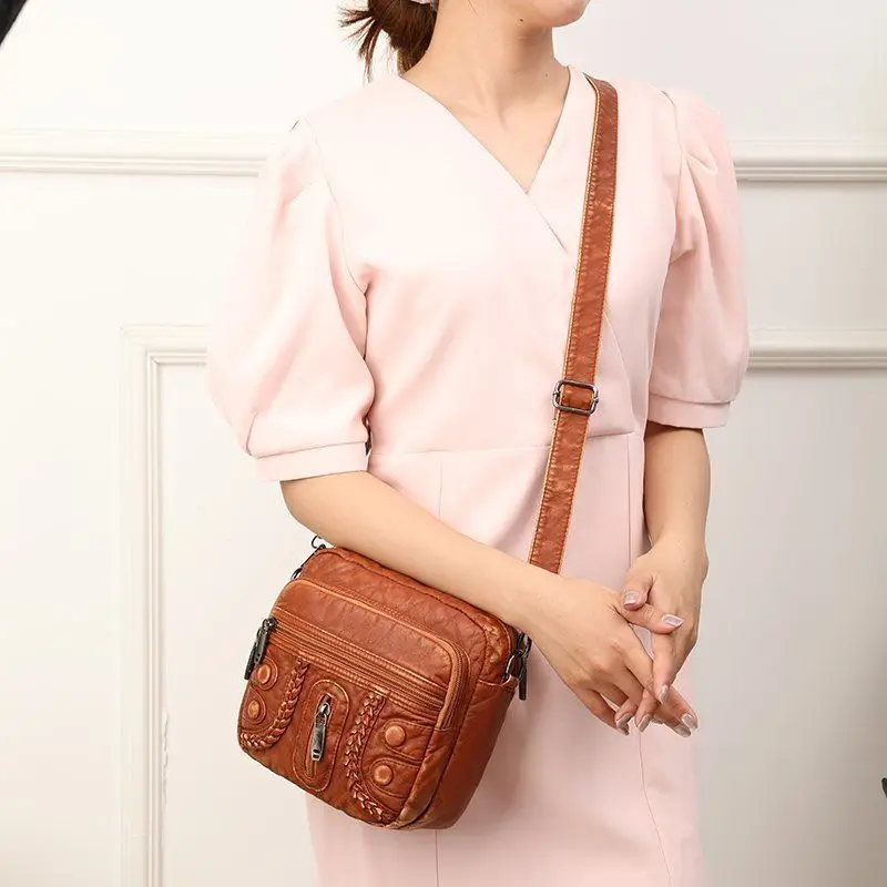 Retro Women Bag Crossbody Bag Shoulder Bag for Middle-Aged People Mom Bag All-Match Washed Leather Small Square Bag