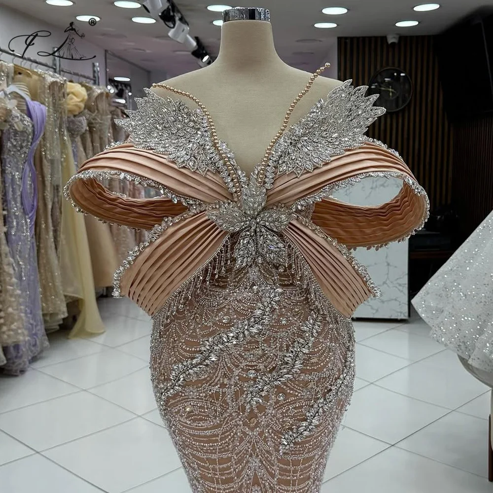 Abito da sera con fiori di cristallo a forma di farfalla Abito da sera lussuoso a sirena Abito da festa lungo Abito da sera in raso di tulle