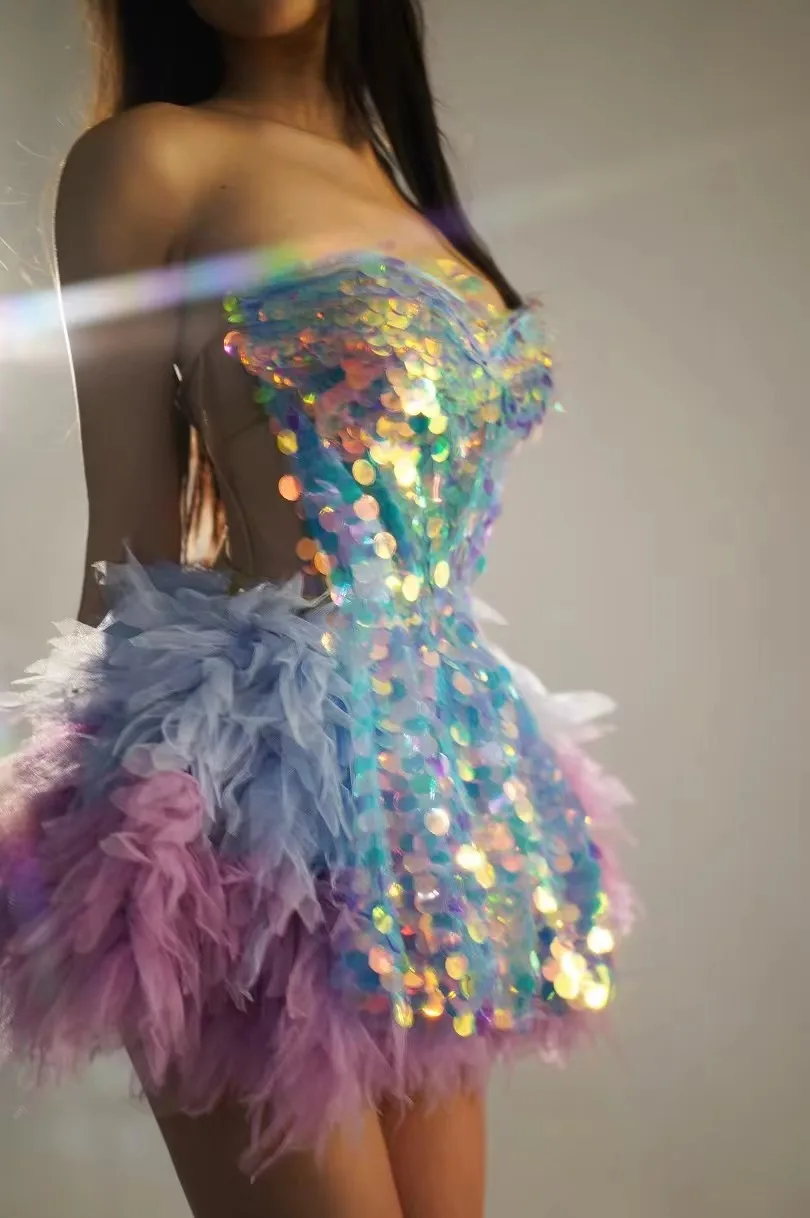 Luxuriöses trägerloses Kleid mit Herzausschnitt, Pailletten, figurbetontem Schnitt, Feder-Tüllrock, für Bühne, Geburtstagsfeier, Cosplay, Clubwear, Bar-Kleid – Detail 3