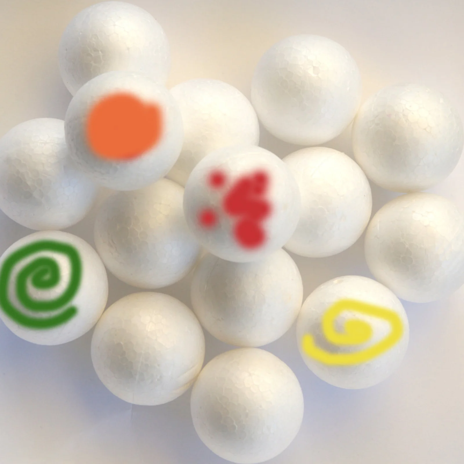 

150Pcs Foam Balls Blank Craft Foam Balls DIY Wedding Party Decoration Handcrafted Accessories Party Layout Decors