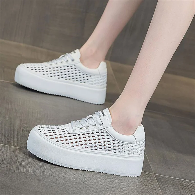 

Женские летние тканые повседневные кроссовки с вырезами и круглым носком, легкие туфли на платформе со шнуровкой спереди, размеры 35-40