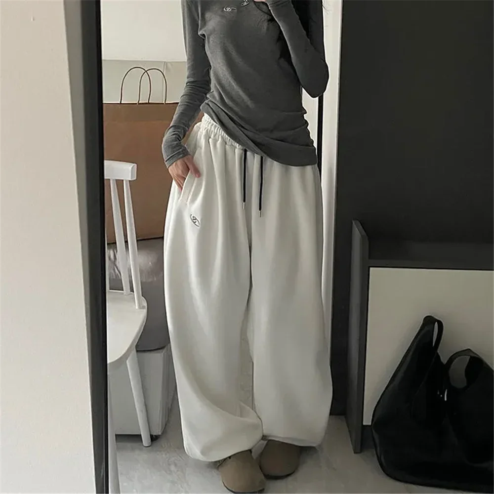 

Gray Oversize Style Loose Sweatpants Women Harajuku Korean Sport Pants Embroidery Y2k Vintage Baggy Trousers Aesthetic Women