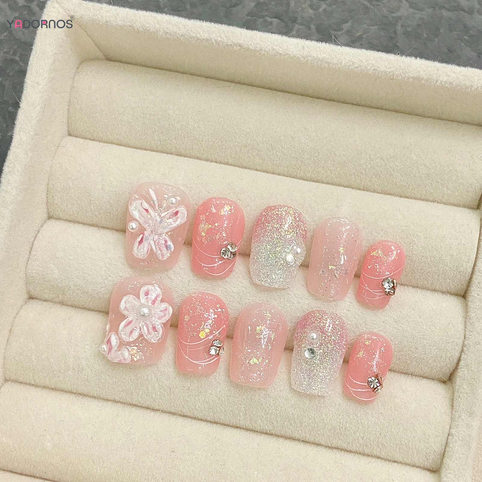 

10Pcs Glossy Pink Handmade Fake Nails Short Square Press on Nails Sweet Flower Designs Women Girls Wearable Manicure Nails Tips