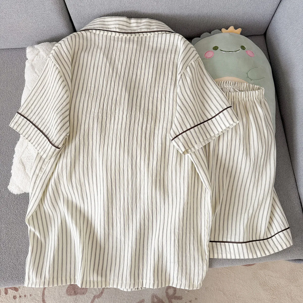 Women's Summer Pajamas, Thin Striped Pattern Short-Sleeved Shorts, Sweet and Cute, Can Be Worn Outside in Summer, Two-Piece Home